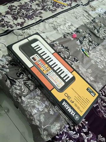 Yamaha PSR-F30 Portable Keyboard - Brand New in Box