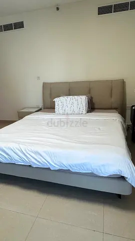 Queen Bed with mattress ( 4 months old )