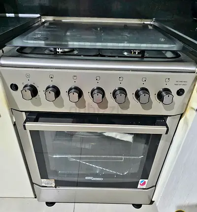 4-Burner Gas Cooker with Oven