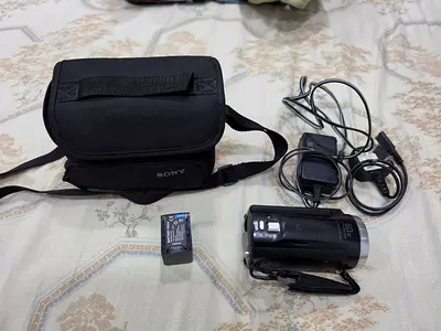 Sony HDR PJ675