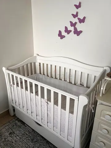 Baby bad and dresser