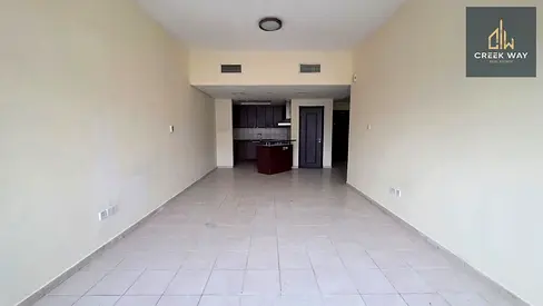 Vacant 1 bedroom Next to Metro Station