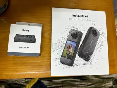 Insta 360 x4