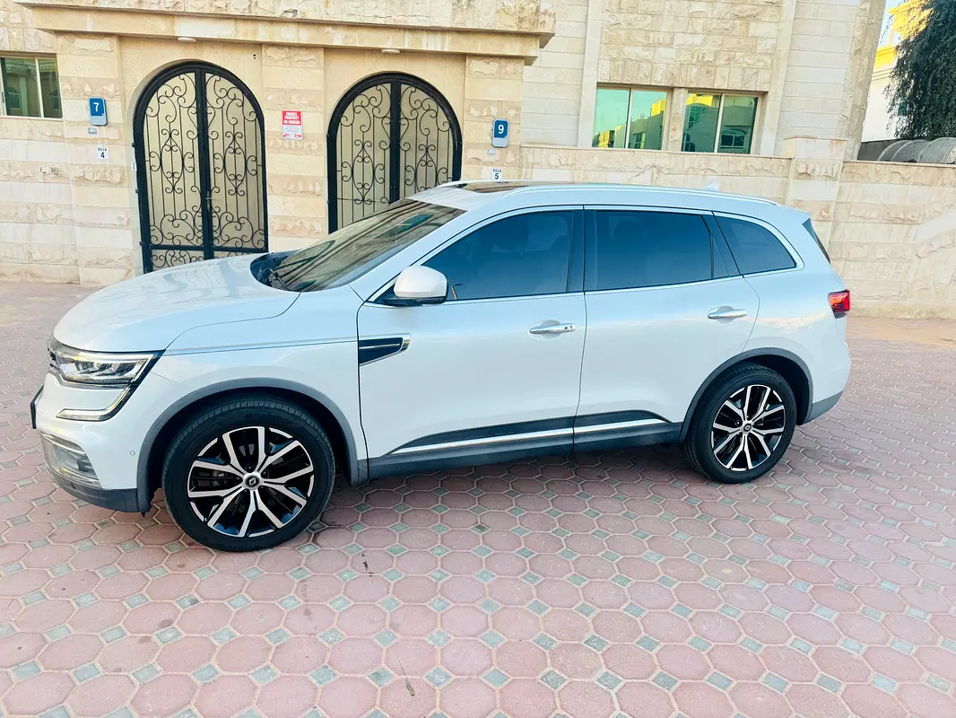 Renault Koleos 2022 — photo 1 of 14