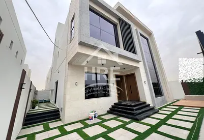 Modern villa with private pool and luxurious finishes