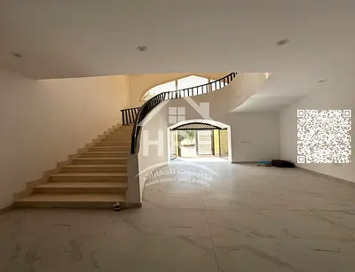 Huge villa with 12 bedrooms and 15 bathrooms on 8,500 square feet.