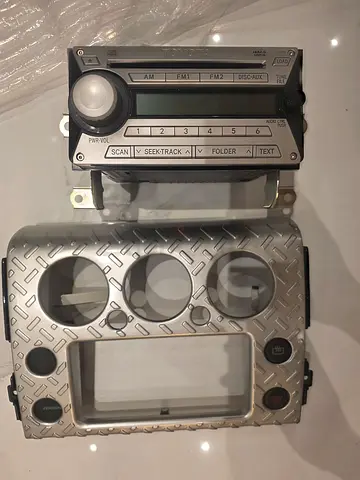 Fj cruiser stero system