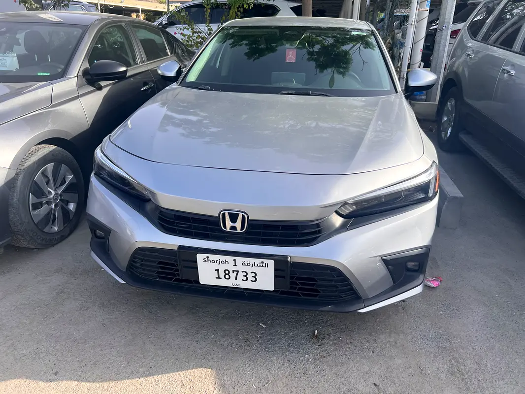 Honda Civic 2022 — photo 1 of 5
