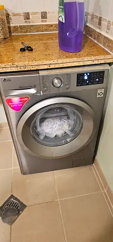 LG Front Load Washing Machine - 7kg, Silver, Good Working Condition