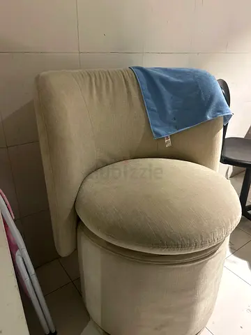 Round chair