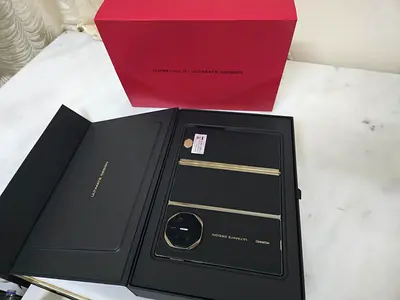 HUAWEI Mate XT ULTIMATE DESIGN - Look like new - 512GB - 16GB RAM - VIP WARRANTY 6 MONTHS REMAINING