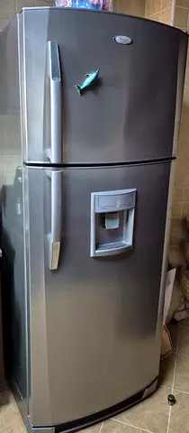Whirlpool Top Freezer Refrigerator with Water Dispenser  450L