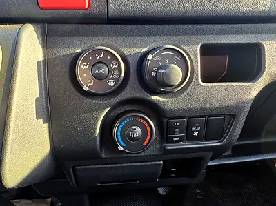 2026 Toyota HIACE 照片 12