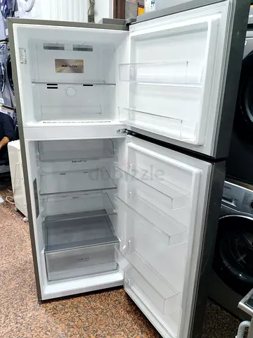 Used Top Freezer Refrigerator in Good Working Condition