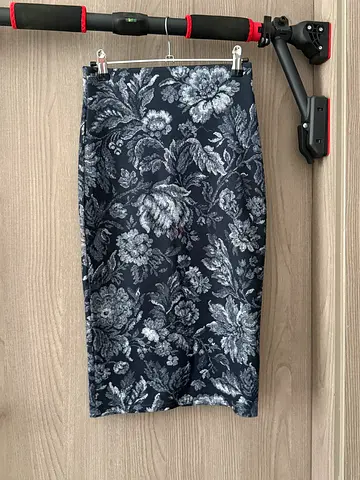 Topshop skirt - uk size 6