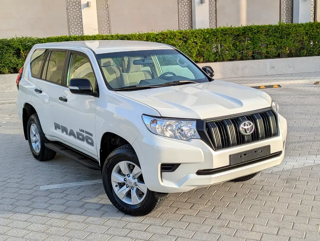 Toyota Prado 2023 — photo 1 of 20