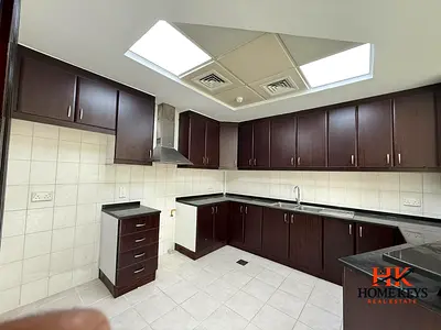 Corner Unit | 2 Bedroom Apartment | Massive Layout | Boulevard & Courtyard Views | Multiple units R