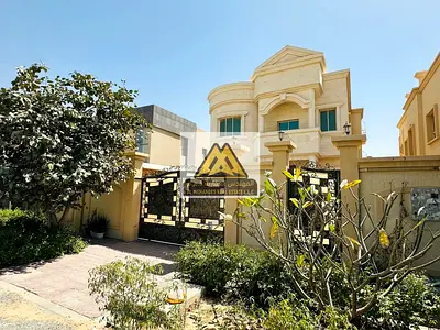 located directly on the main road in a prime commercial location. The villa includes electricity, water, and air conditioning, making it ideal for fa