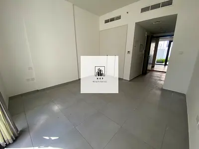 Specious luxury studio with balcony for rent