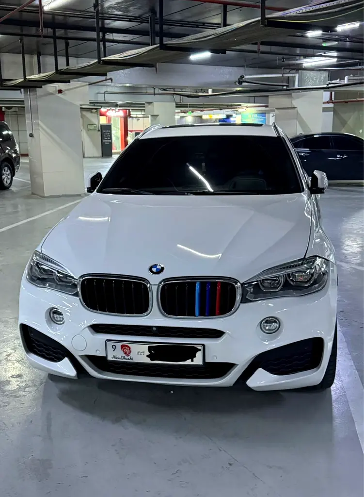 BMW X6 2018 — photo 1 of 10