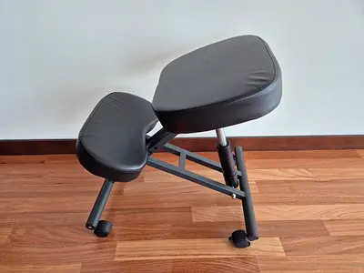 Adjustable Ergonomic Kneeling Chair - Black