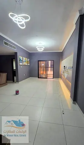 غرفتين وصالة للإيجار السنوي – الروضة 2 ✨🏡  🔹 موقع مميز قريب من جميع الخدمات 🔹 شقة نظيفة ومساحات واسعة 🔹 مناسبة للعائلات 🔹 سهولة الدخول والخروج إل