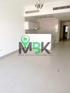 1BR Apartment | Balcony | Community View