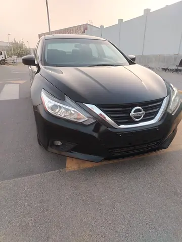Nissan Altima SE 2016 American Specs - Well Maintained