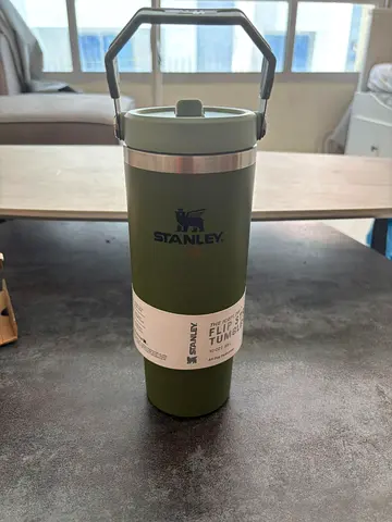 Stanley The IceFlow Flip Straw Tumbler 30oz Olive Green