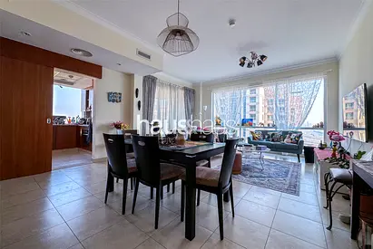 Large Layout | Corner Unit | Bright Apartment