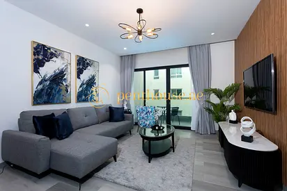 Furnished Residence | Bright Layout | Park Living