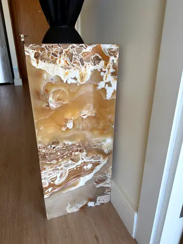 Honey Onyx Marble Pedestal / Side Table