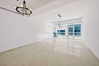 Ready to move in | High Floor | Community View