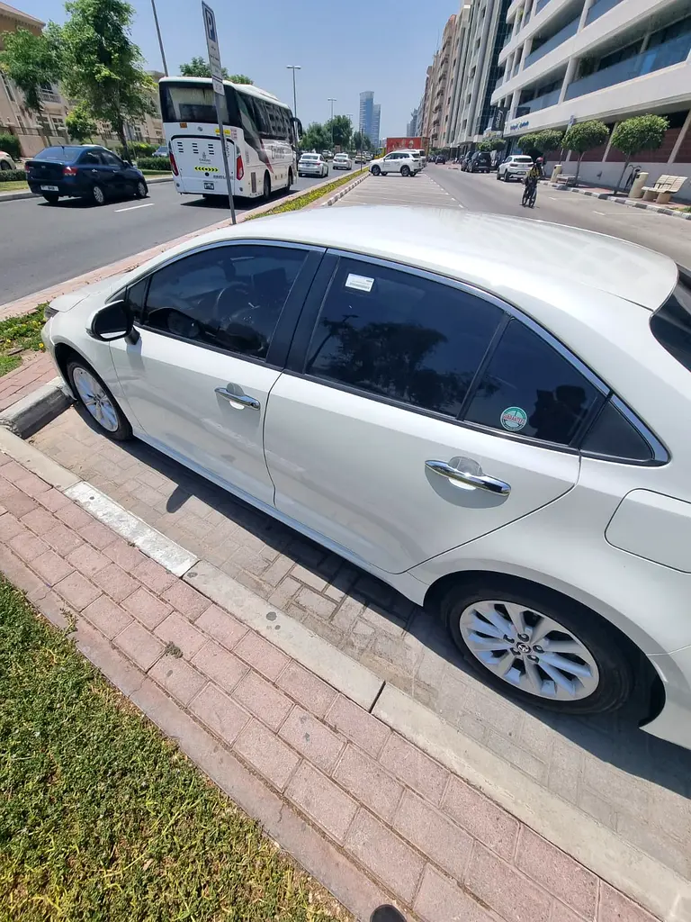 Toyota Corolla 2021 — photo 1 of 15