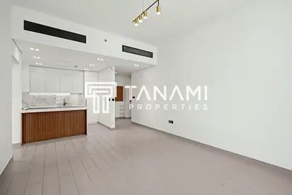 Ready to Move | Bright & Spacious | Prime Area