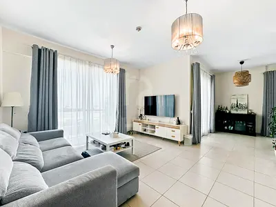 Spacious 2 Bed Fully Furnished | Well Maintained