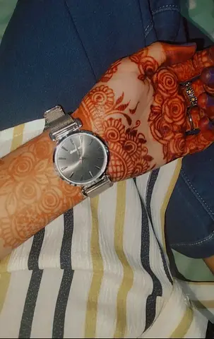 Henna Artist Available