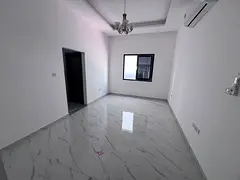 First occupancy, modern finishes, split air conditioning and cooling system, prime location with all