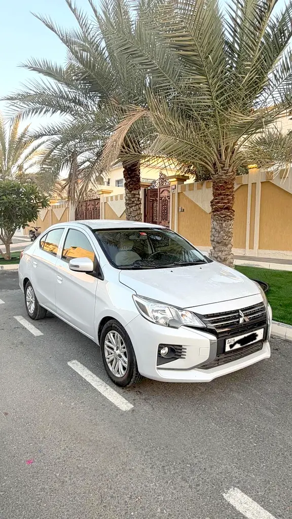 Mitsubishi Attrage 2021 — photo 1 of 20
