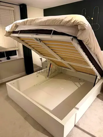White Ottoman Storage Bed -Queen (Lift-up Storage)