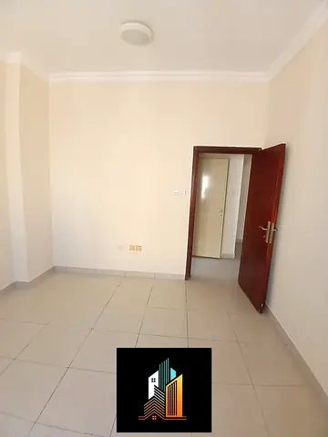 Neat and clean apartment, family building - Premium location with free parking