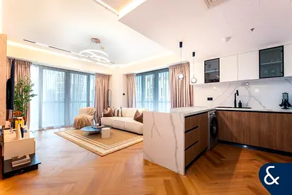 Furnished | Fully Upgraded | Coverted 2 Bed