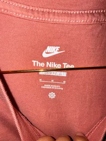 Pre-loved Nike loose fit Unisex T-shirt, dusty rose, size M