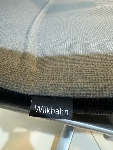 Wilkhahn padded office lounge chair - grey fabric, sleek aluminium frame