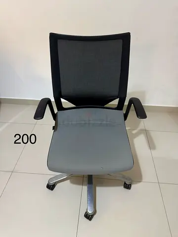 Wilkhahn padded office lounge chair - grey fabric, sleek aluminium frame
