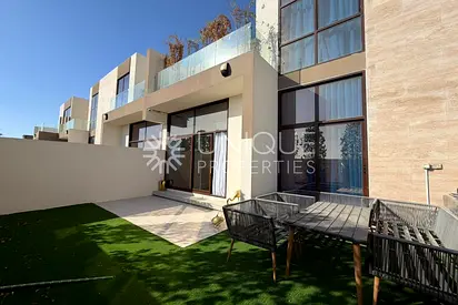 Modern 4 Bedroom Villa | Close to Downtown Dubai