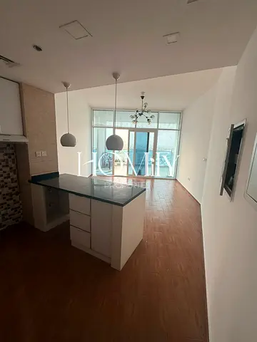 Spacious Unit | Higher Floor | Prime Location