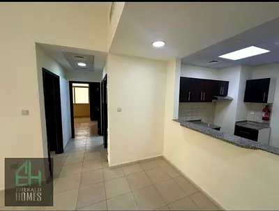 VACANT 2 BHK | Cheap Deal | Ready to Move in