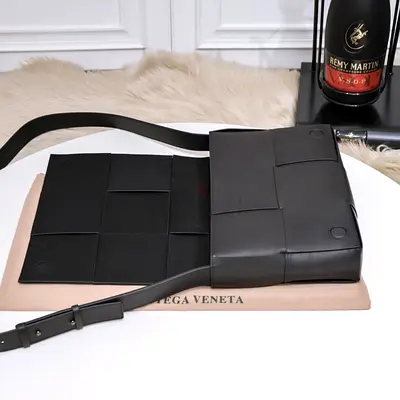Bottega side bag