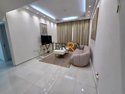 Fully Renovated l Vacant l Prime Location